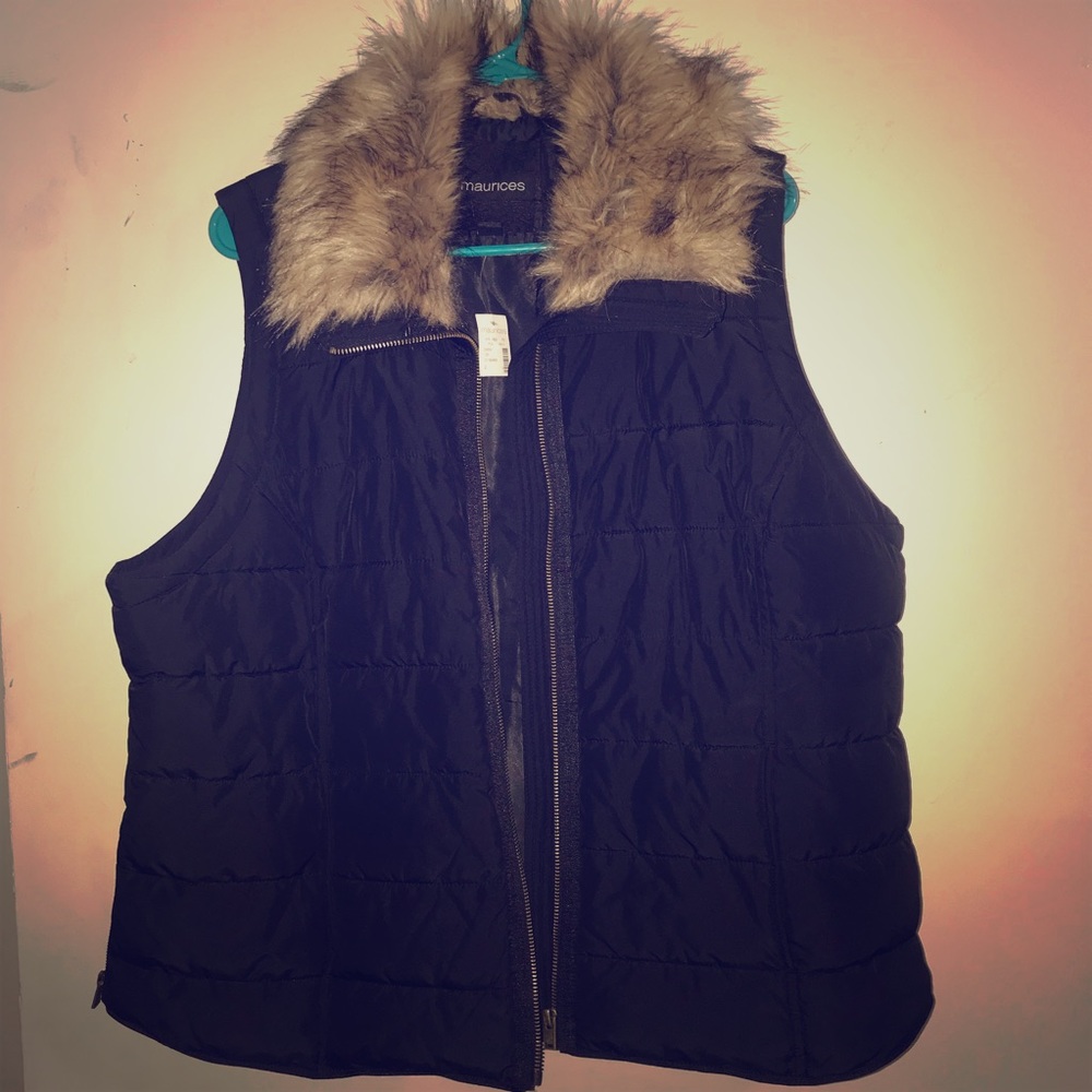 Maurices Black Puffer Vest with Faux Fur Collar
